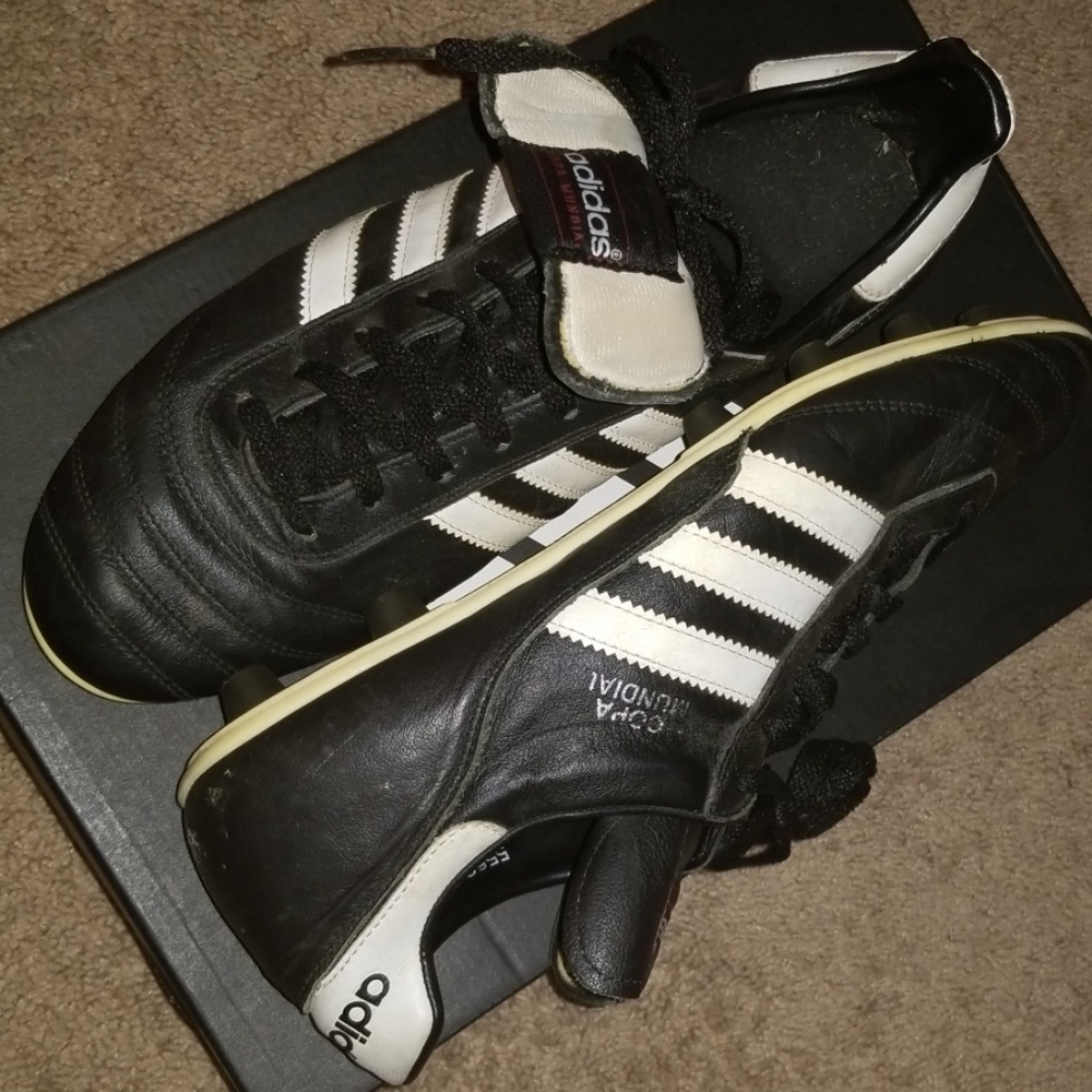 Men's Copa Mundial soccer cleats size 10